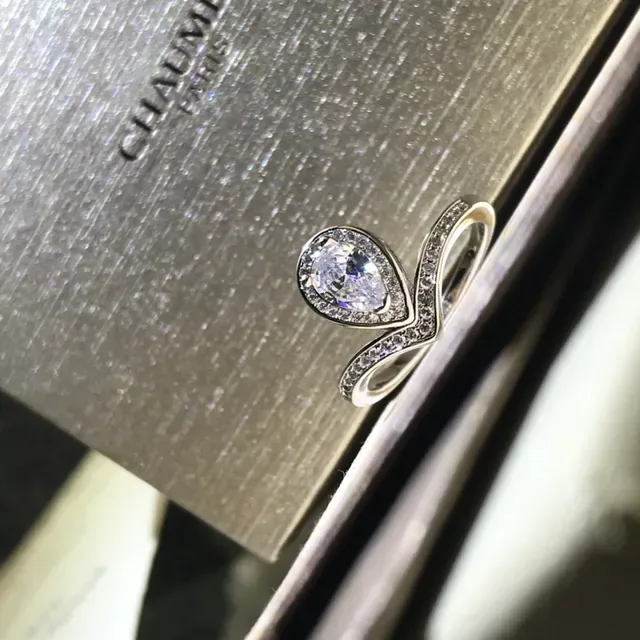 Silver Gold Pear-Shaped Central Stone Pavé-Set Band Ring 3