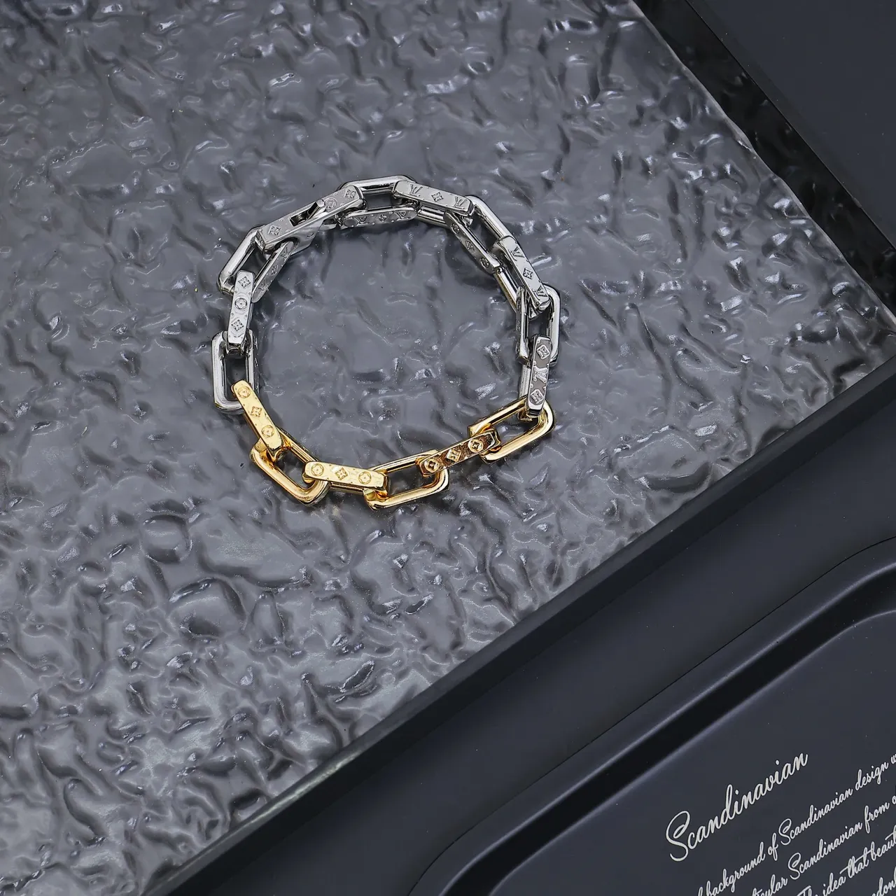 Silver Gold Two-Tone Metal Chain-Link Bracelet 7