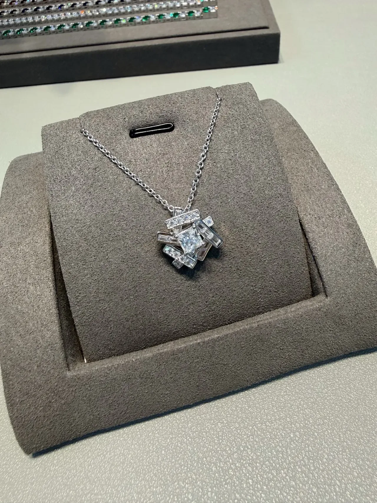Silver Green Geometric Pavé Setting Baguette And Princess-Cut Stones Necklace 2
