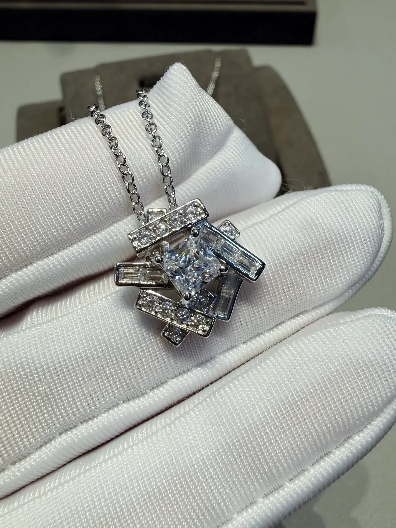 Silver Green Geometric Pavé Setting Baguette And Princess-Cut Stones Necklace 9