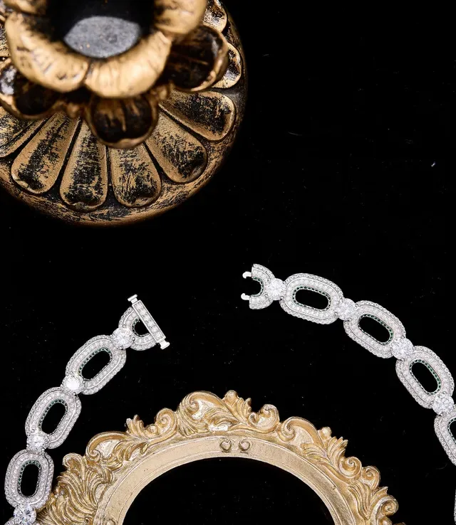 Silver Green Pave-Set Oval-Link Chain High-Polish White Metal Necklace 5