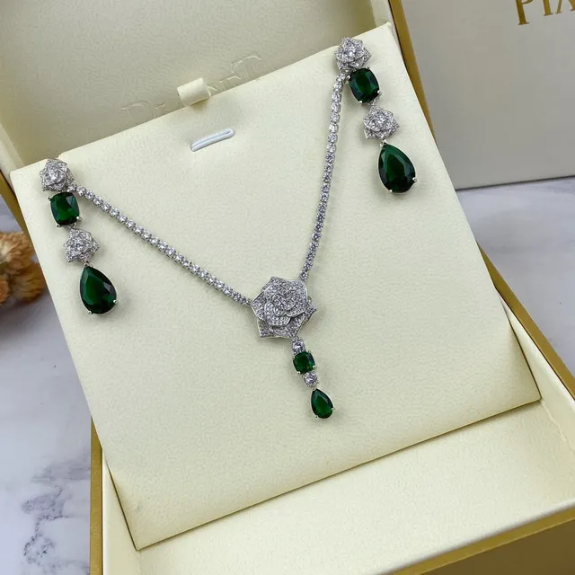 Silver Green Rose-Shaped Pavé Pendant Dangling Gemstone Drops Necklace 4