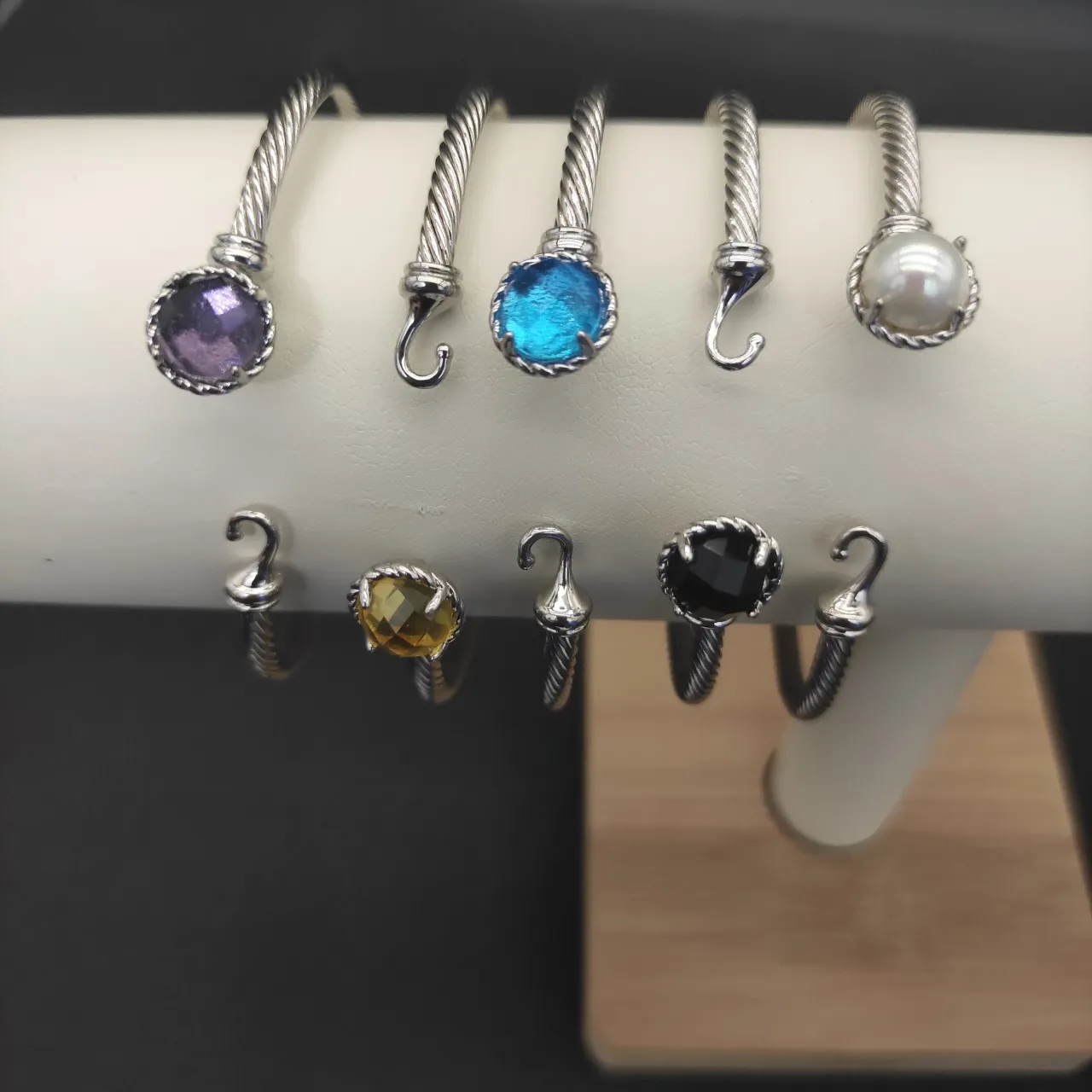 Silver Multicolor Twisted Cable Wire Single-Stone Bezel Setting Bracelet 7