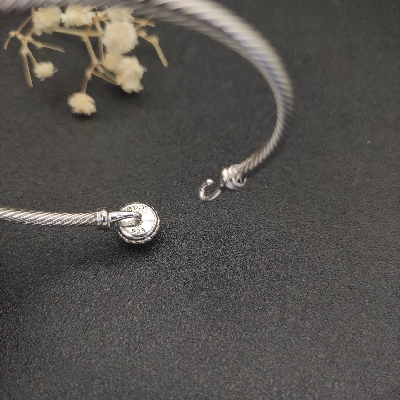 Silver Multicolor Twisted Cable Wire Single-Stone Bezel Setting Bracelet 8