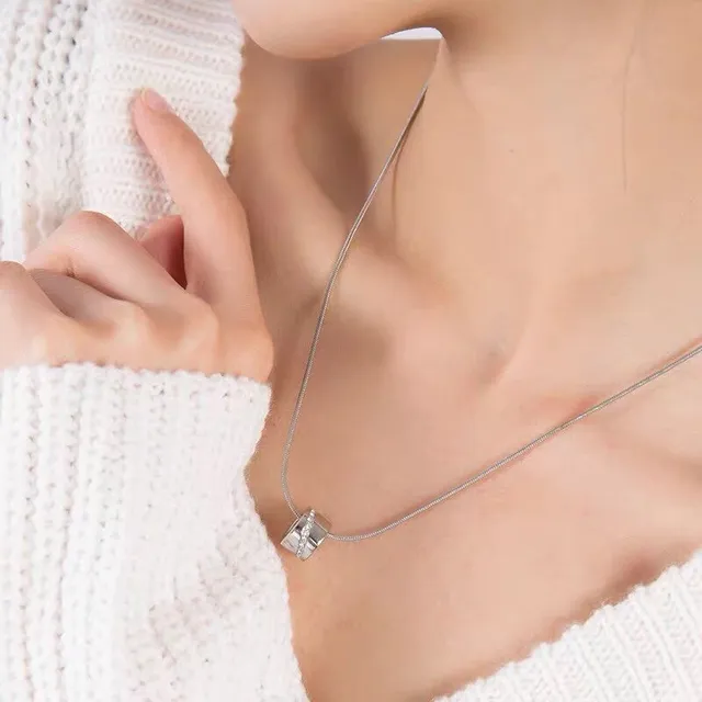 Silver Snake Chain Double-Ring Pendant Necklace 3