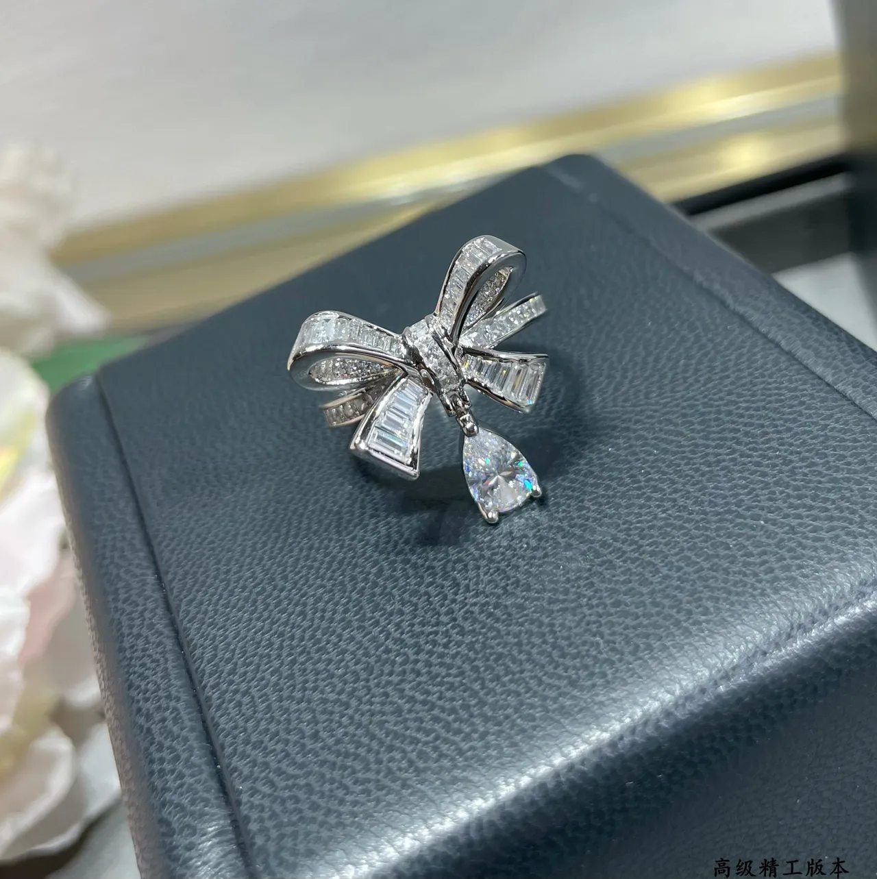Silver Transparent Bow-Shaped Baguette-Cut Ring 2