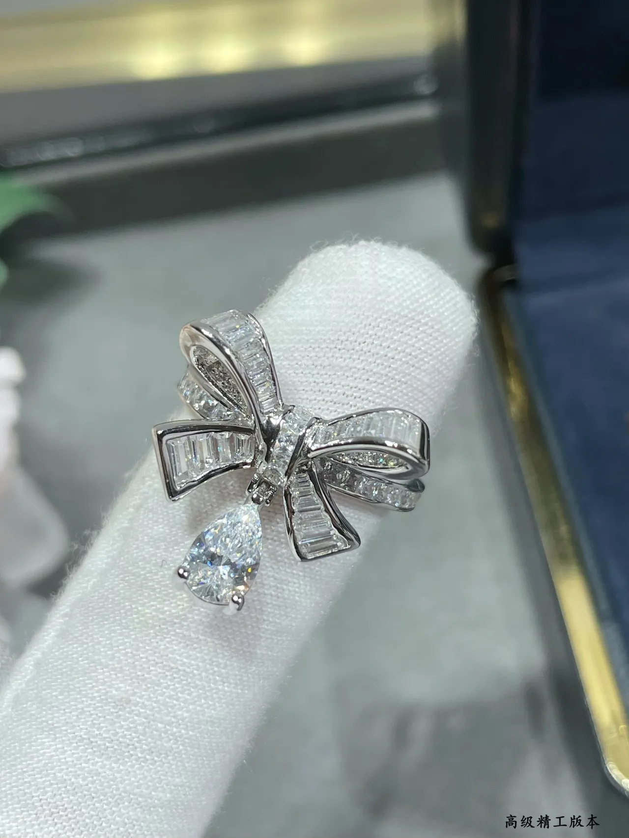 Silver Transparent Bow-Shaped Baguette-Cut Ring 6