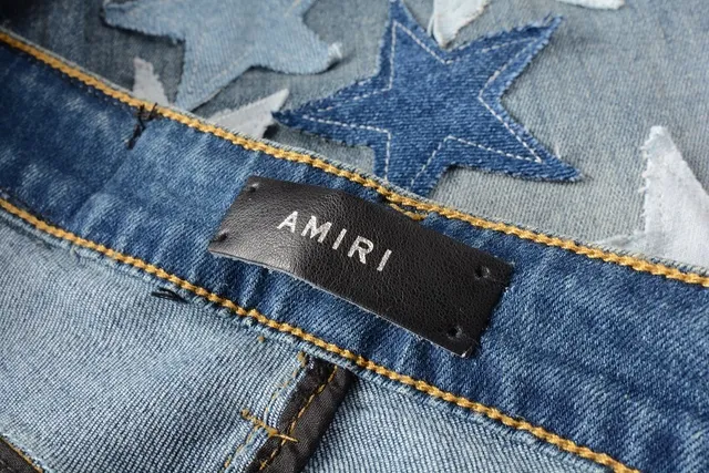 Star-Appliqué Distressed Light-Wash Slim Fit Jeans 7