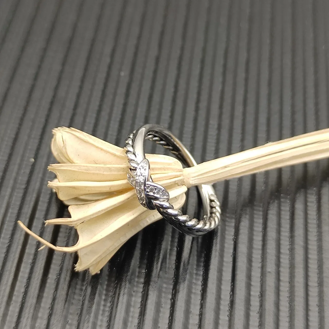 Twisted Rope Crossover Pavé Diamond Ring 3