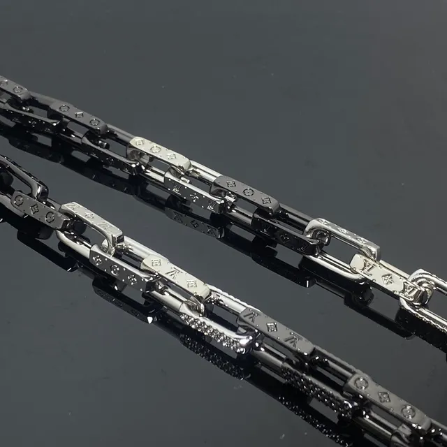 Two-Tone Black and Silver Crystal-Embellished Chunky Chain Necklace 4