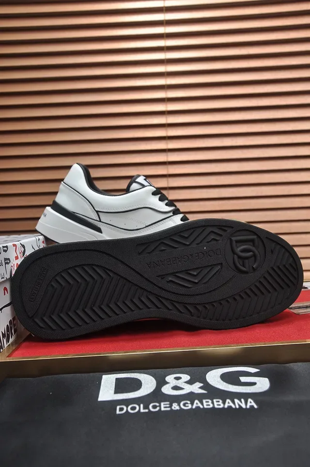 White and Black Contrast-Stitched Low-Top Lifestyle Sneaker 4