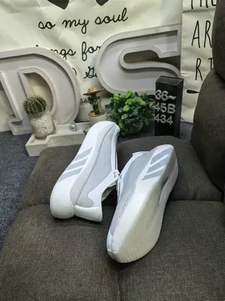 White and Gray Mesh Low-Top Foam Midsole Sneakers 6