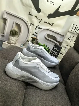 White and Gray Mesh Low-Top Foam Midsole Sneakers 9