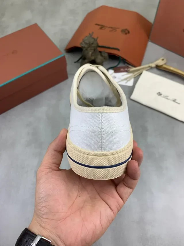 White Beige Low-Top Upper Canvas Shoes 3
