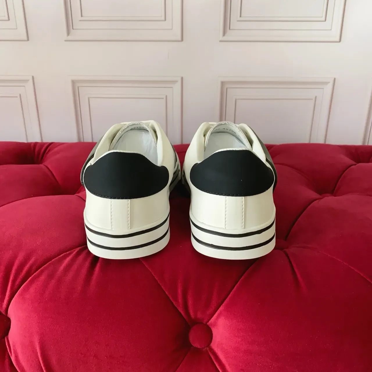 White Black Gray Wave-Overlay Lifestyle Sneakers 2
