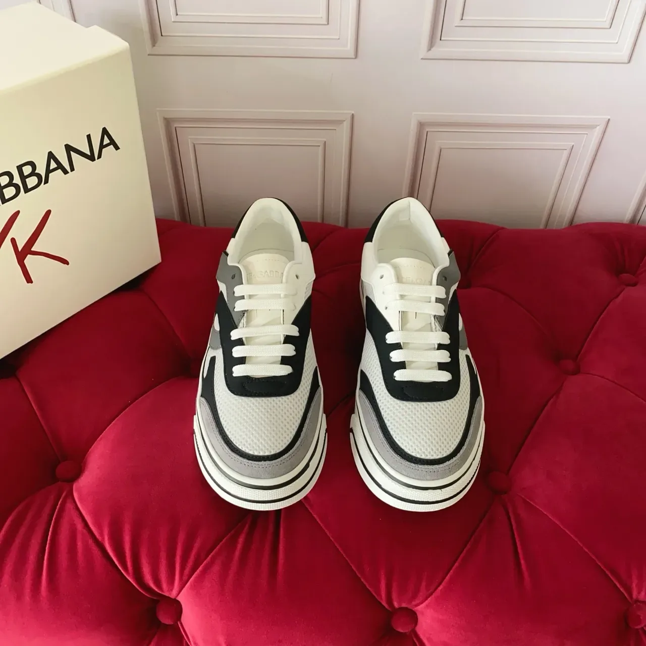 White Black Gray Wave-Overlay Lifestyle Sneakers 4