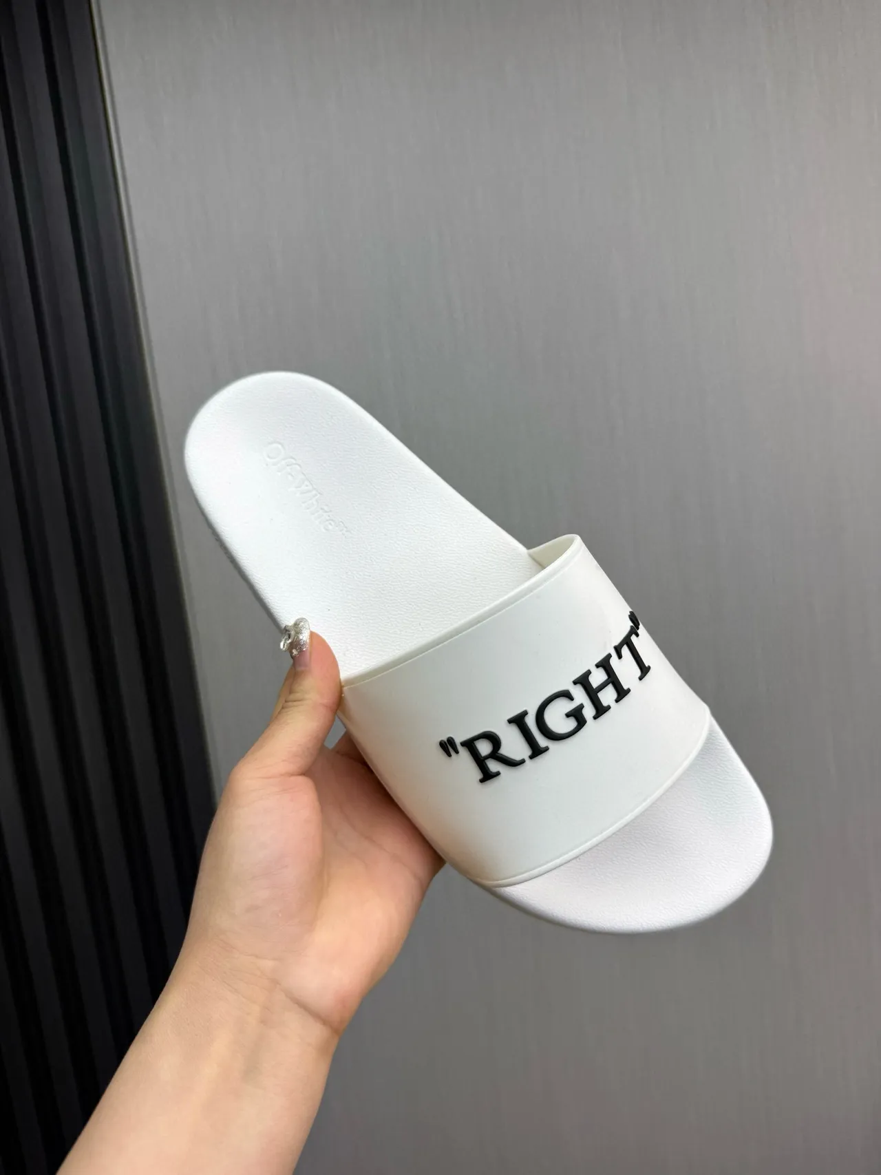 White Black Molded Rubber Construction Single Wide Strap Slippers 7