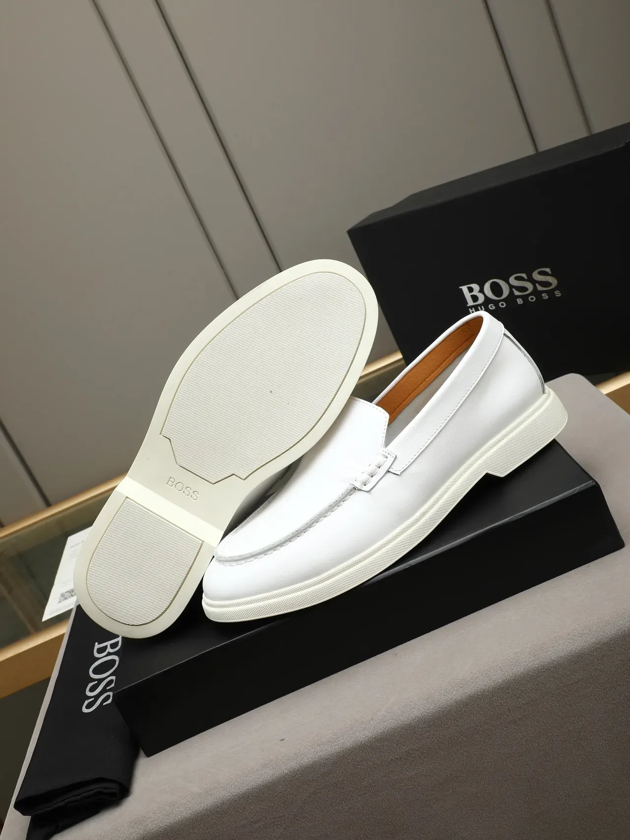 White Leather Moc-Toe Slip-On Loafers 4