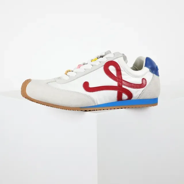 White Red Retro Runner Silhouette Embroidered Cursive Logo Sneakers 9