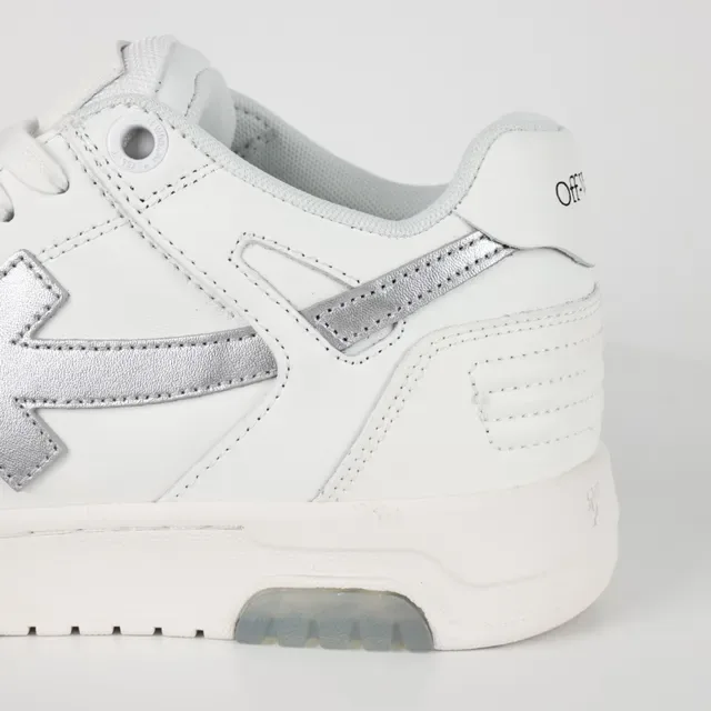 White Silver Leather Upper Metallic Arrow Logo Sneakers 4