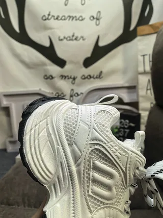 White Silver Oversized Sole Mesh And Metallic Overlay Construction Chunky Sneakers 23