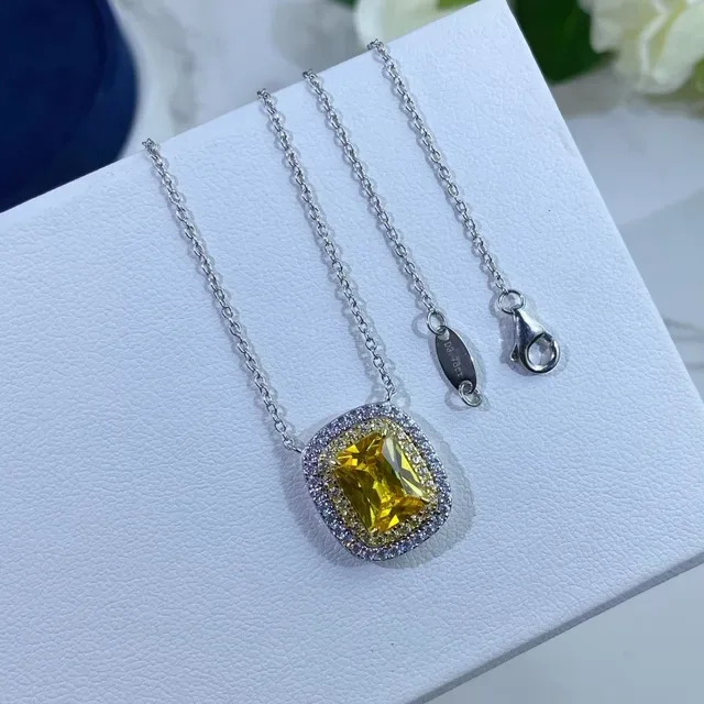 Brincos de prata com pedra central de corte cushion amarela e halo 3