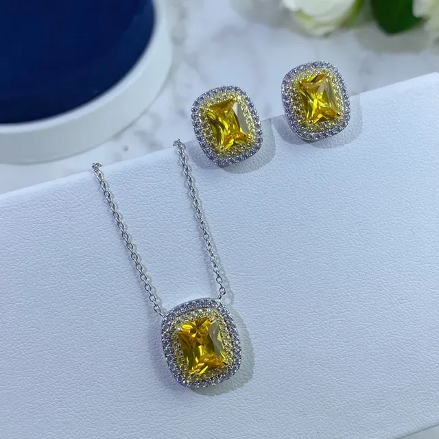 Brincos de prata com pedra central de corte cushion amarela e halo 5