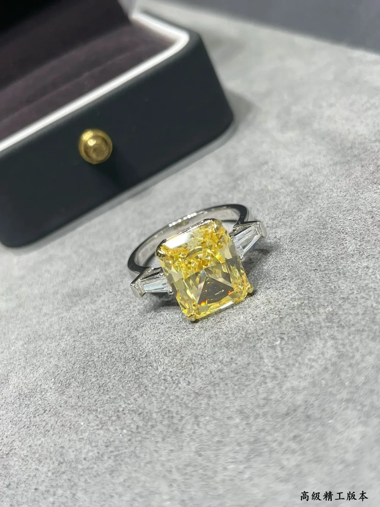 Yellow Silver Emerald-Cut Central Stone Tapered Baguette Side Stones Ring 5