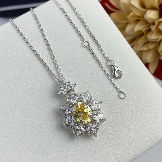 Yellow Silver Floral Cluster Pendant Radiant-Cut Surrounding Stones Necklace 4