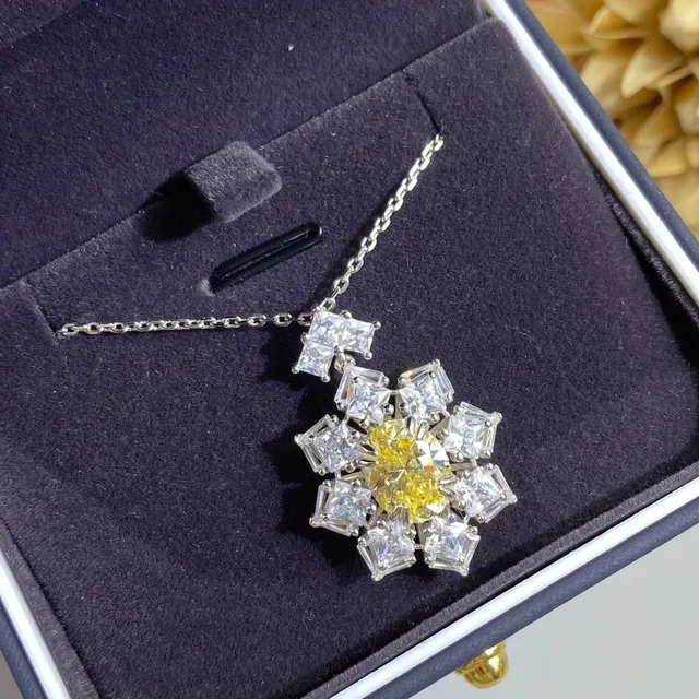Yellow Silver Floral Cluster Pendant Radiant-Cut Surrounding Stones Necklace 7