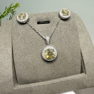 Collar Halo-Set Pavé-Accented amarillo y plata
