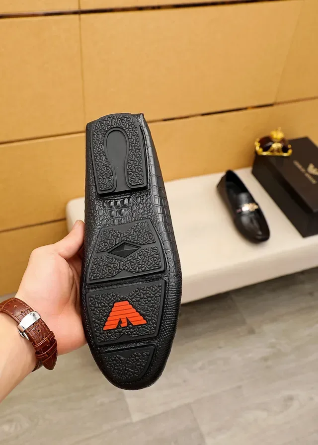 Giorgio Armani Black Gold Crocodile-Embossed Leather Metal Eagle Logo Bar Loafer 2
