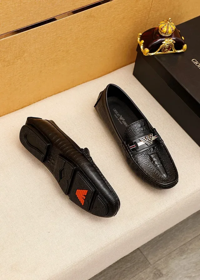 Giorgio Armani Black Gold Crocodile-Embossed Leather Metal Eagle Logo Bar Loafer 9