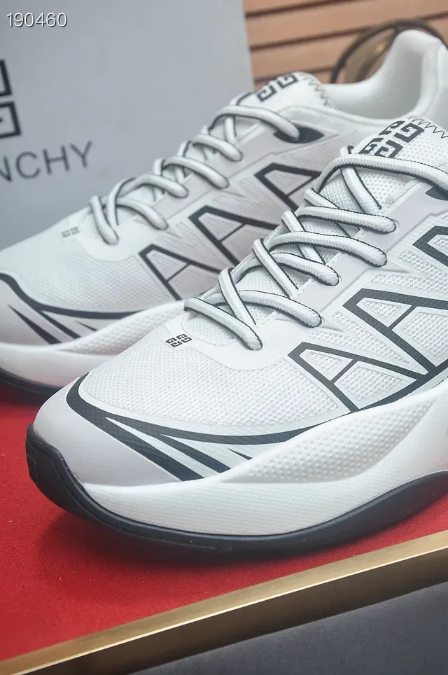 Givenchy Spectre Blanc et Noir baskets lifestyle géométriques 3
