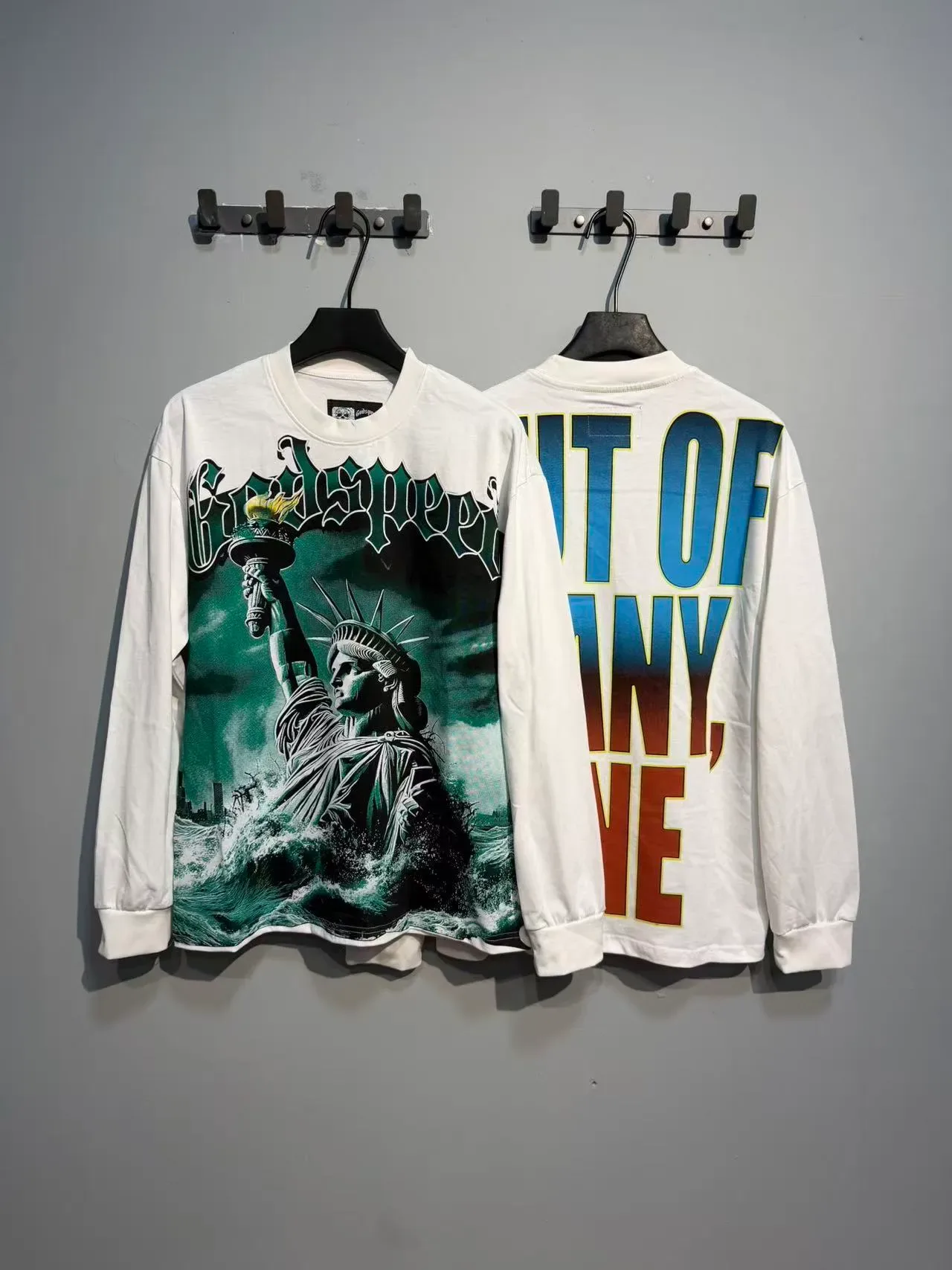 Godspeed Statue of Liberty Graphic Long-Sleeve T-Shirt 4
