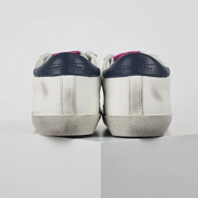 Golden Goose Super-Star tênis lifestyle de couro branco desgastado com estrela brilhante 8