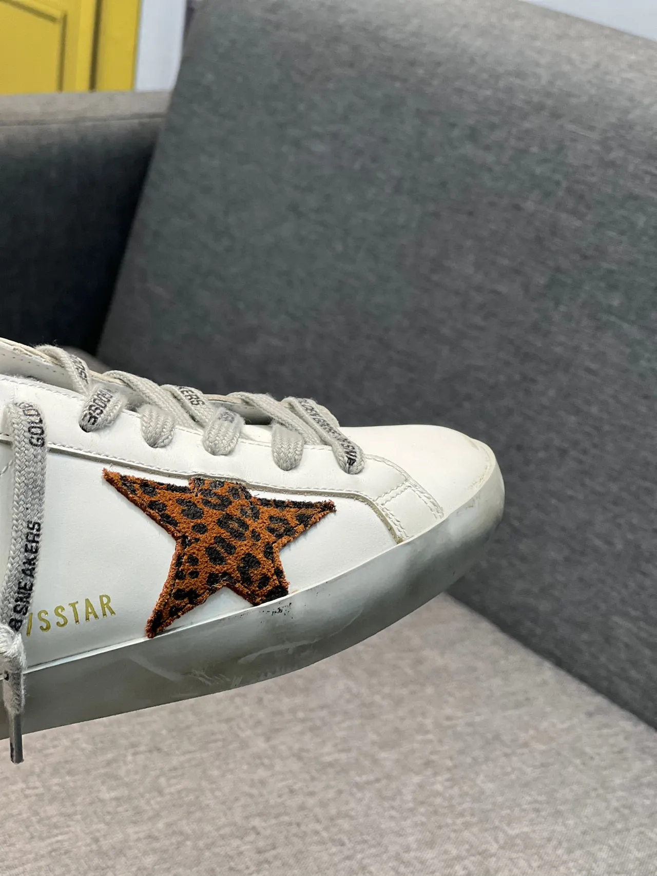 Golden Goose Superstar Sneakers Lifestyle Étoile Léopard Blanche 2