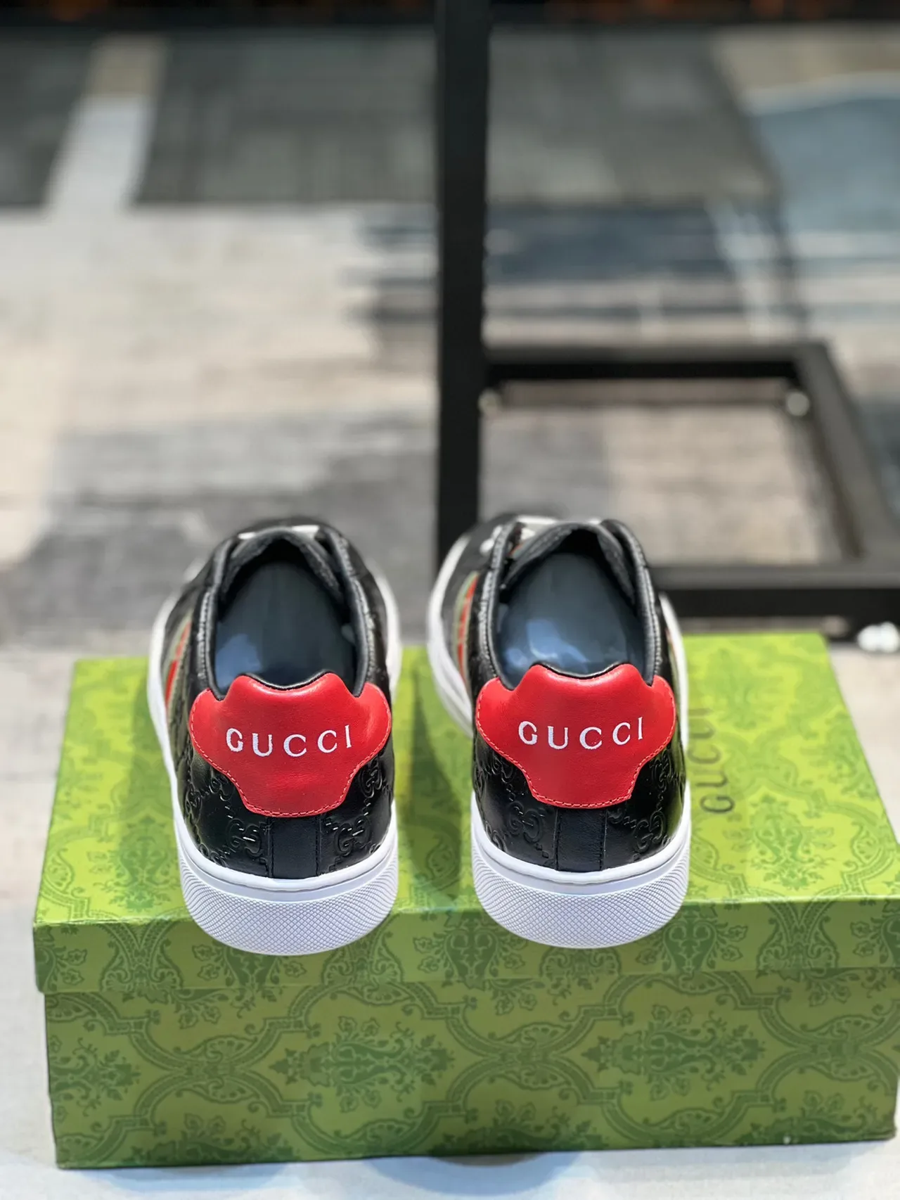 Gucci Ace Noir Rouge Vert Rayures Web Lifestyle Sneakers 2