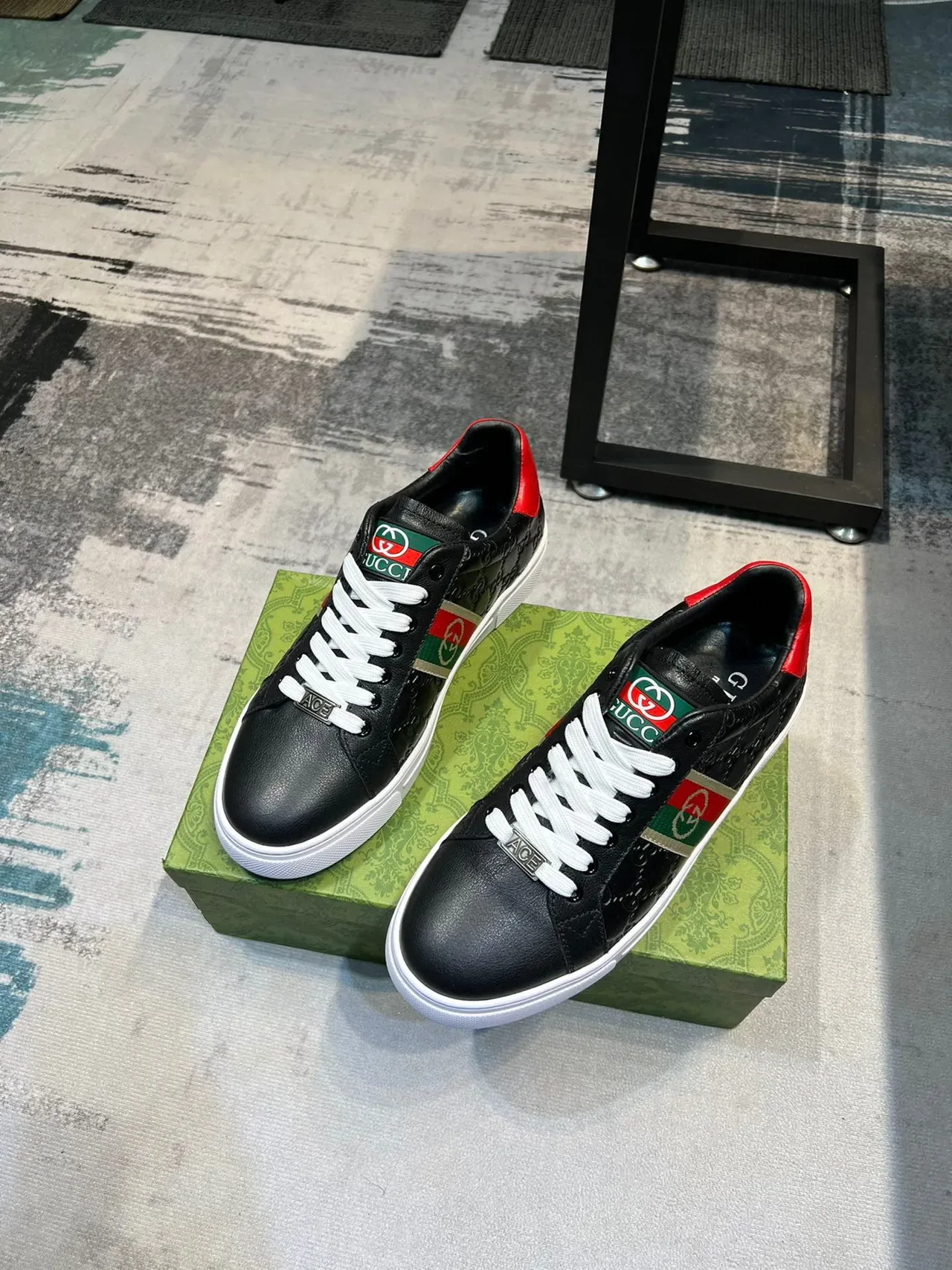 Gucci Ace Noir Rouge Vert Rayures Web Lifestyle Sneakers 4