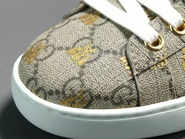 Gucci Ace GG Supreme Beige Green Red Web Tênis lifestyle 13