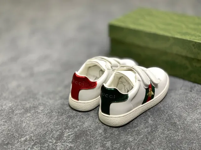 Gucci Ace White Green Low-Top Velcro Strap Lifestyle Sneakers 8