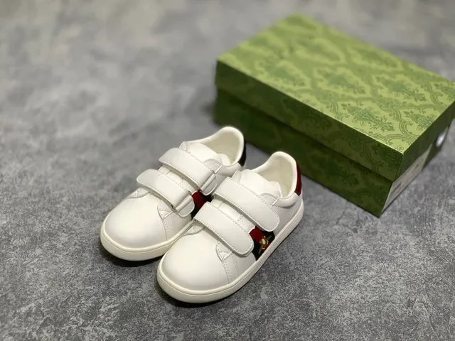 Gucci Ace White Green Low-Top Velcro Strap Lifestyle Sneakers 9