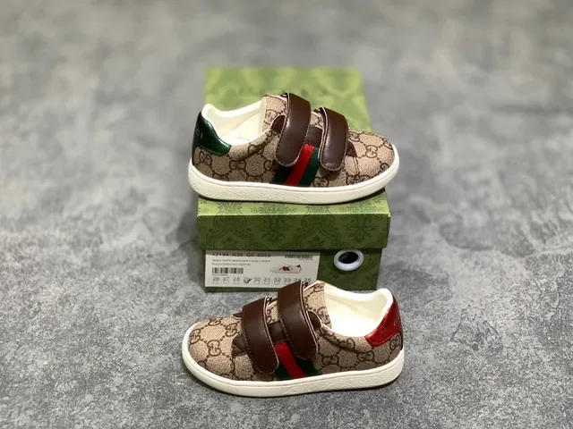 Gucci Ace White Green Low-Top Velcro Strap Lifestyle Sneakers 16