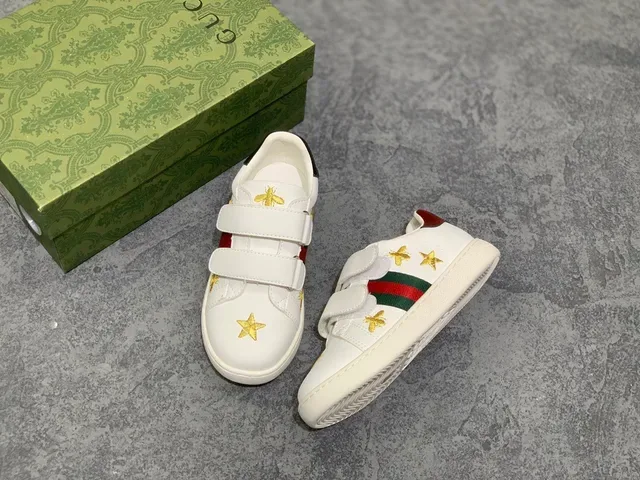 Gucci Ace White Green Low-Top Velcro Strap Lifestyle Sneakers 22