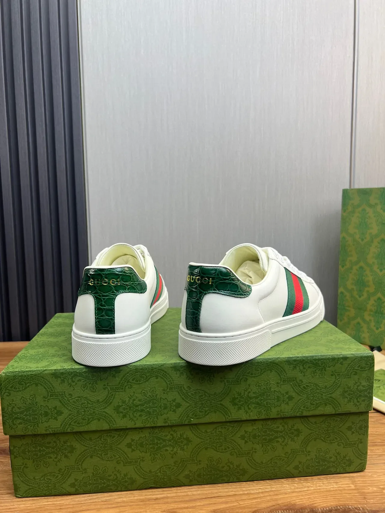 Gucci Ace sneakers lifestyle blanc vert rouge web stripe 2