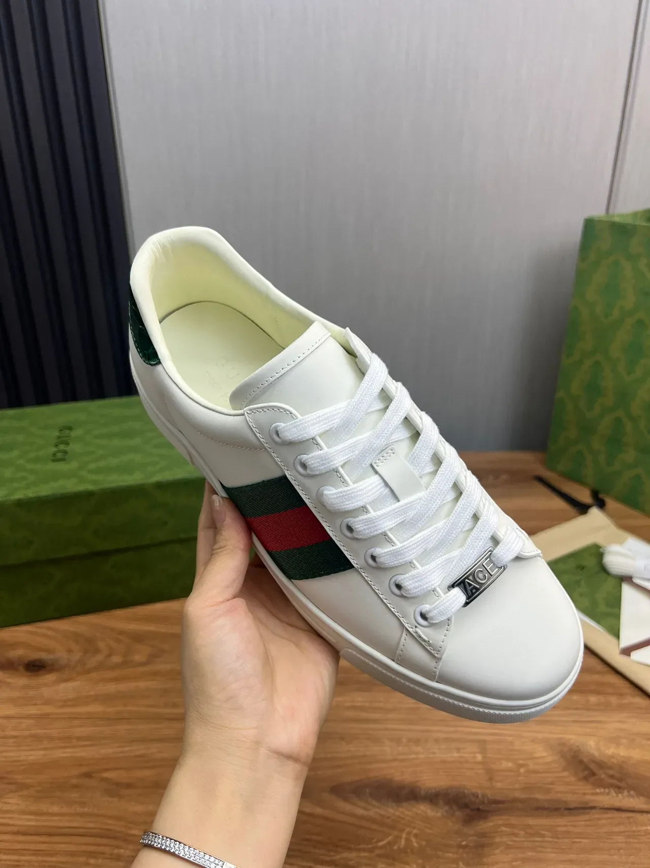 Gucci Ace sneakers lifestyle blanc vert rouge web stripe 5