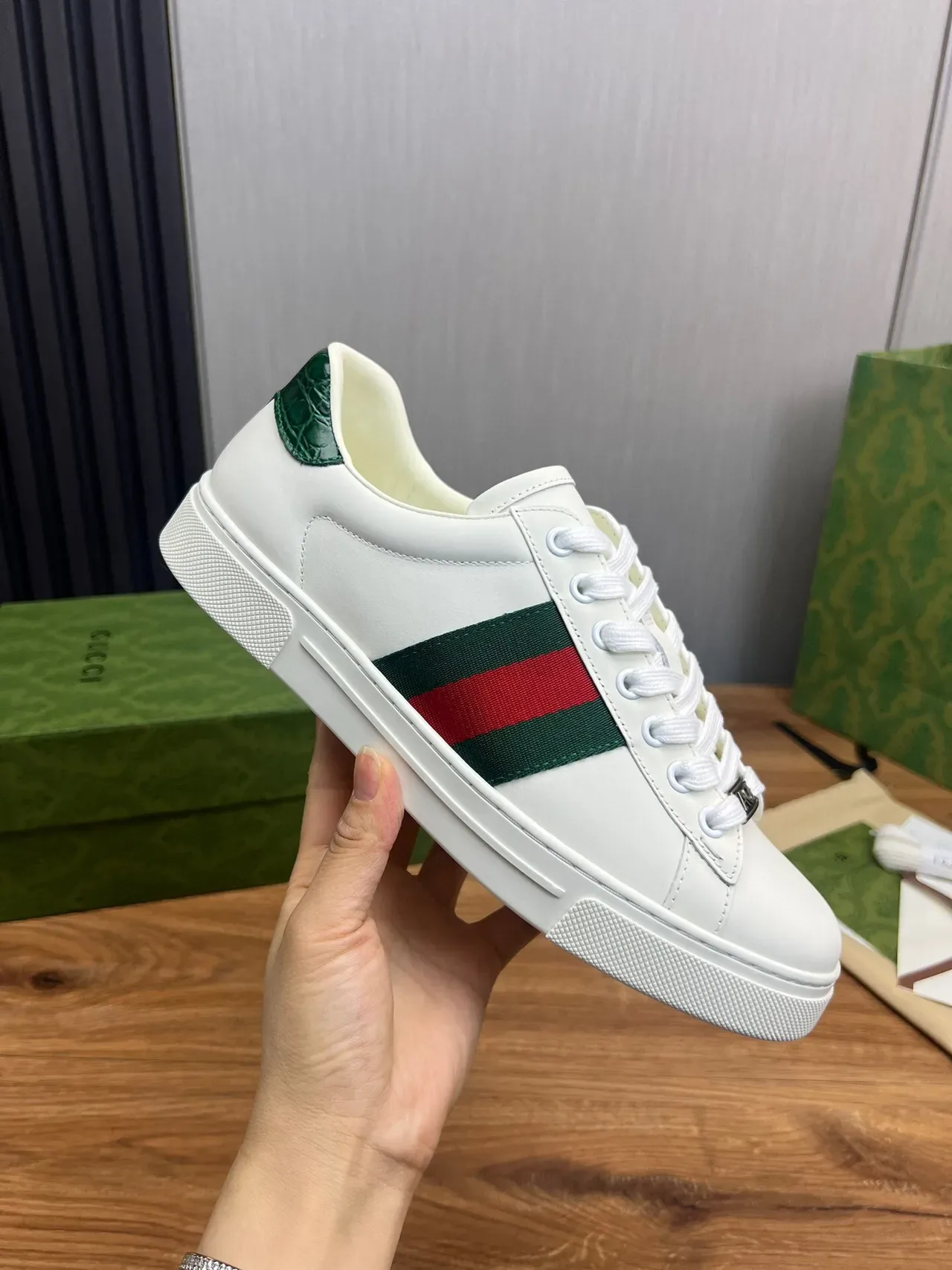 Gucci Ace sneakers lifestyle blanc vert rouge web stripe 7