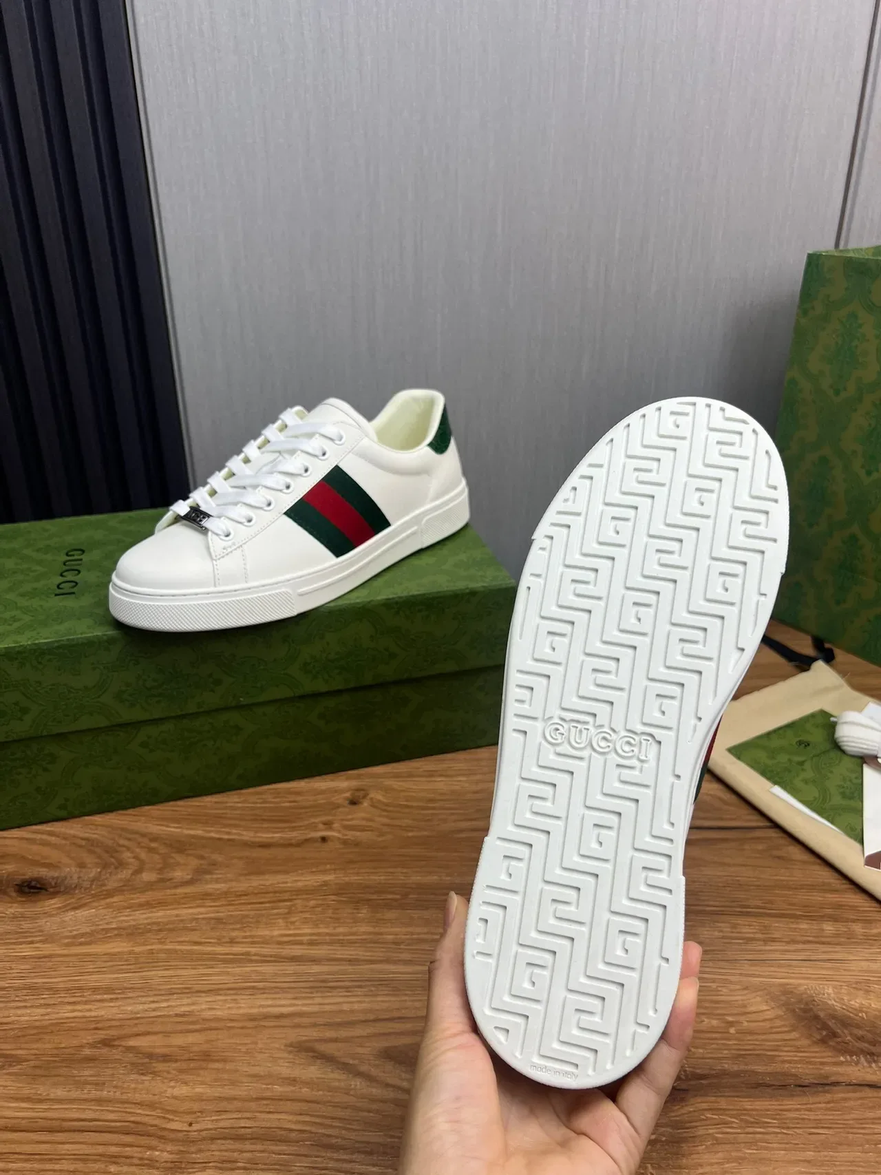 Gucci Ace sneakers lifestyle blanc vert rouge web stripe 9