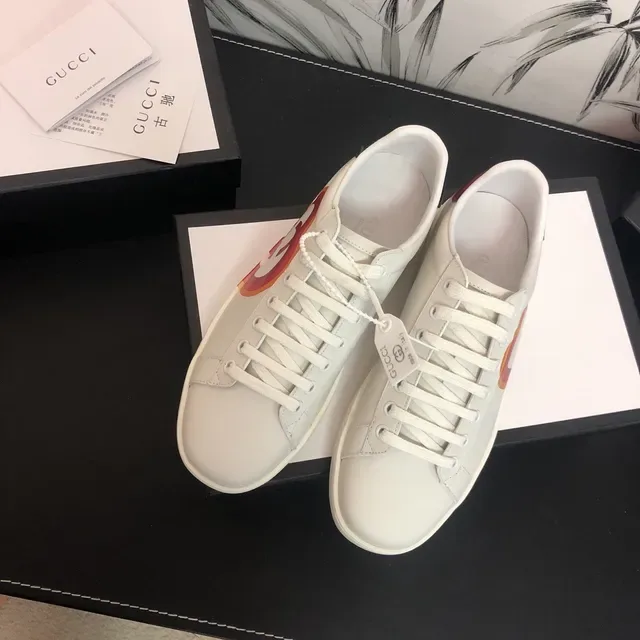 Gucci Ace White Red Leather Upper Bold Circular Logo Lifestyle Sneakers 8