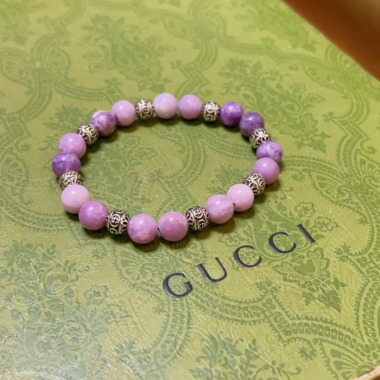 Gucci Beaded Lavender and Violet Gemstone Bracelet 9